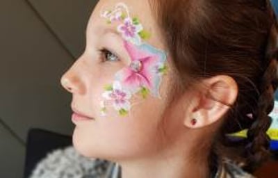 Flowers Facepainting