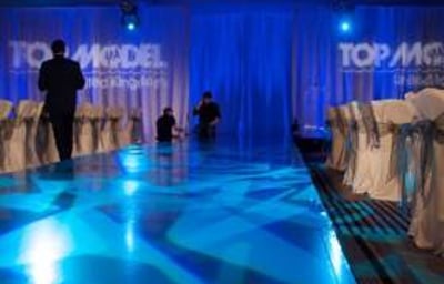StudioTak-CatWalk-Floor-1030x687