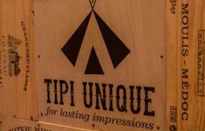 Reclaimed bar_closeup