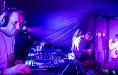 33028598_1729320543850881_1044464423512571904_o (1)