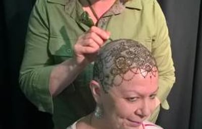 Me applying henna crown May 2017