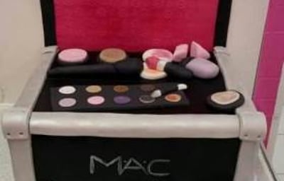 received_10154985197458957-1