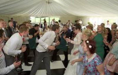 Sing Out Waitresses & Waiters Surprise Singing Show - photo 8