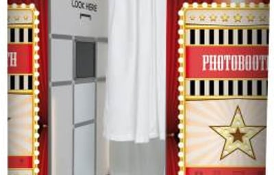 showbiz-photobooth-sinks