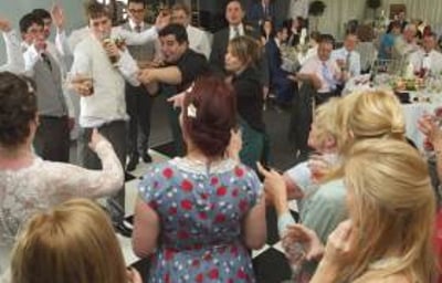 Sing Out Waitresses & Waiters Surprise Singing Show - photo 5