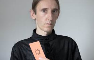 Leslie Mayer tarot profile pic sRGB