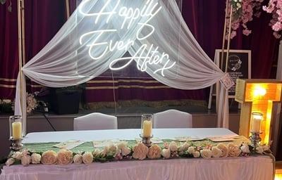 Neon Sign & Backdrop