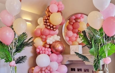 Balloon garland with helium balloon bunches