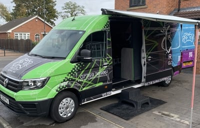 Gaming Van side3