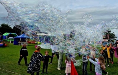 The Amazing Bubble show (12).JPG