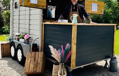 Horsebox bar