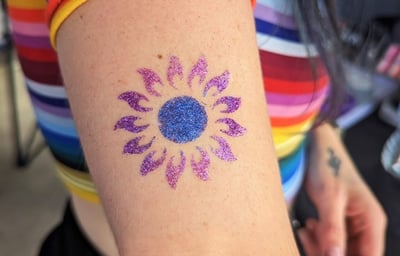 glitter tattoo