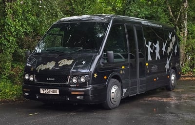 Black 16 party bus