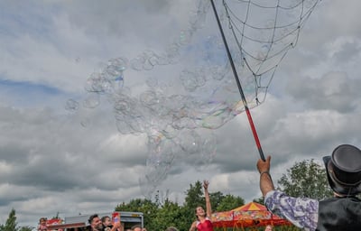 The Amazing Bubble show (2).jpg