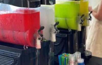 slush-machine-wedding-hire