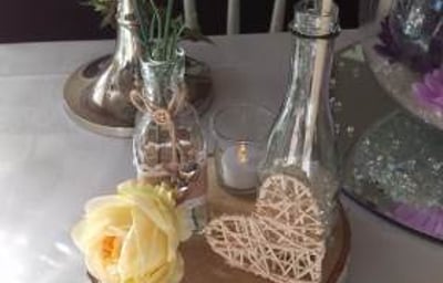 Vintage_Wood_Slice_Centrepiece_Embellish_Venue_Styling