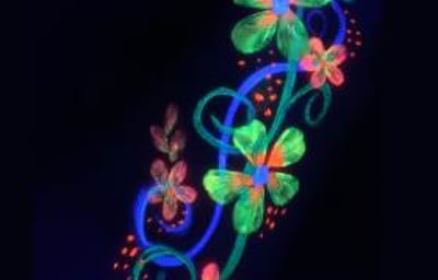 Blacklight_UV_Face_Paint