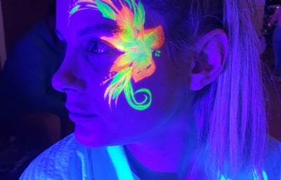 Glow party