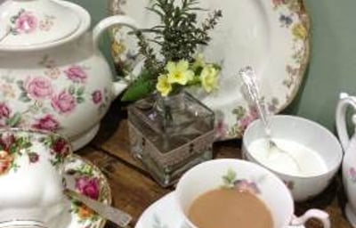 teapot tea in cup jug 18