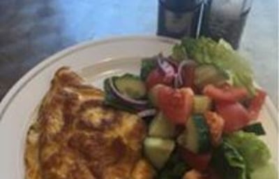 35855863_520629308335079_5998839057784766464_n - Copy