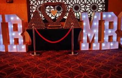 MR&MRS Ferrero Rocher Display