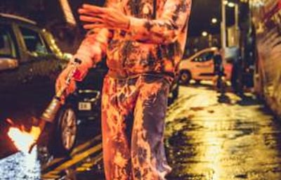 Fire-Juggler--at-Pepes-Piri-Piri-Paisley