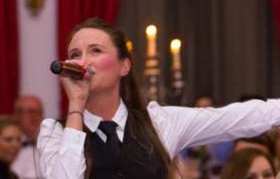 Sing Out Waitresses & Waiters Surprise Singing Show - photo 2