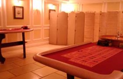 Roulette & Blackjack