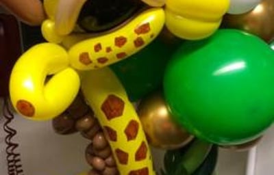 Such a cute giraffe.