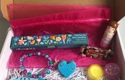 We supply gift bags,attire,slippers,robes,sleepover kits,champagne,chocolates n more 