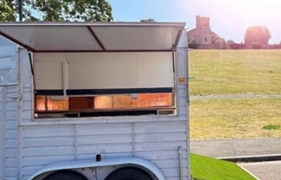 TT Catering | Luxury Horse box hire