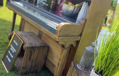 Piano- Dedicated cocktail bar