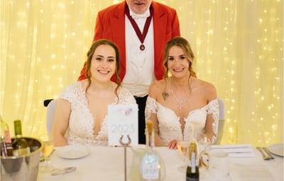 Lizzie & Chloe cropped