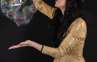 Indoors bubble show