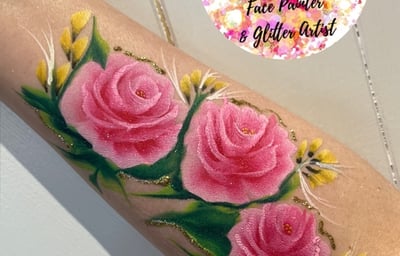 Roses & Rose 🌹 ☺️