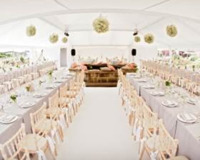 Pearl Tent Luxury Long Table Dining