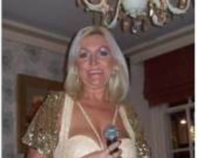 Roxanne at hotel function wedding