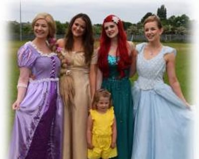 4 Princesses Together