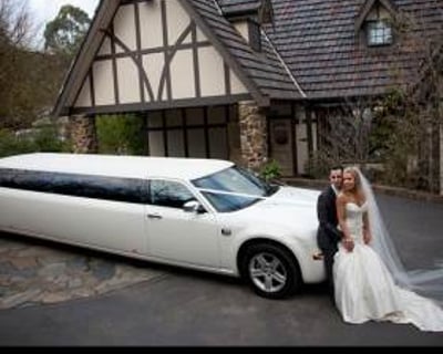 Style Wedding Cars, Limo, Wedding Car, Baby Bentley Wedding Car with Bride & Groom