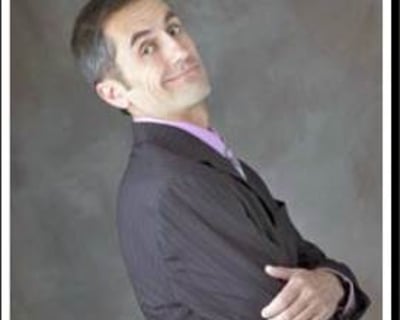 CopyCMfoldedarmsborder