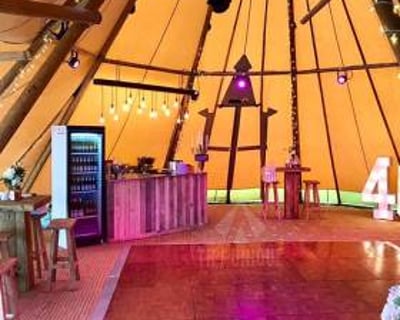 giant tipi (40th party set up)