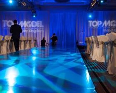 StudioTak-CatWalk-Floor-1030x687