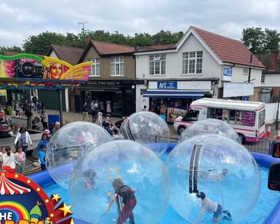 Water walkers zorbing 
