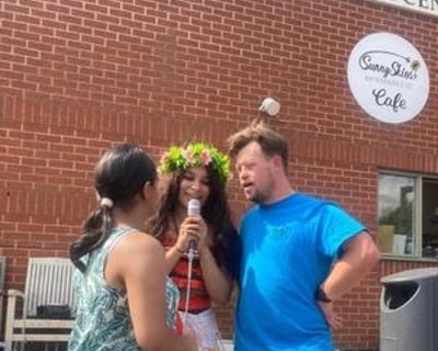 Our Voyager Princess Singing at Welly's Sunny Skies