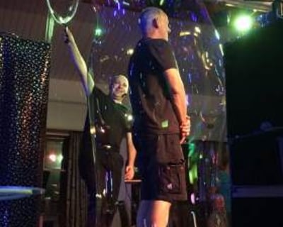 Be INSIDE a giant bubble