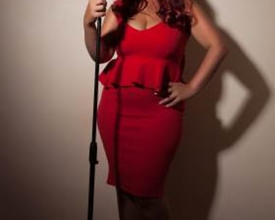 Holly jayne pic small 1