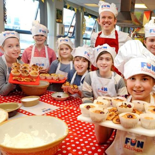 Cake Decorating Party