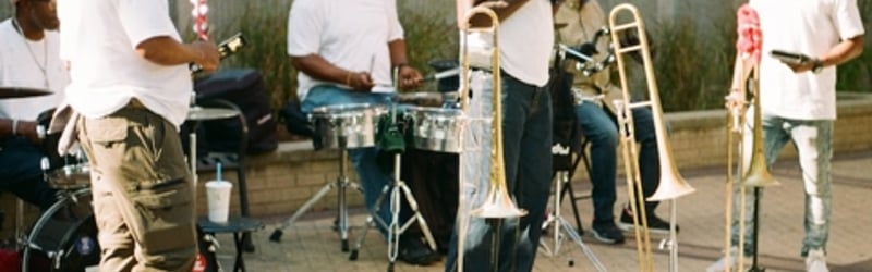 Salsa Dancers in Sandwich