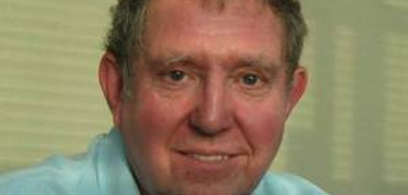 Gary Head and Shoulder green Shirt