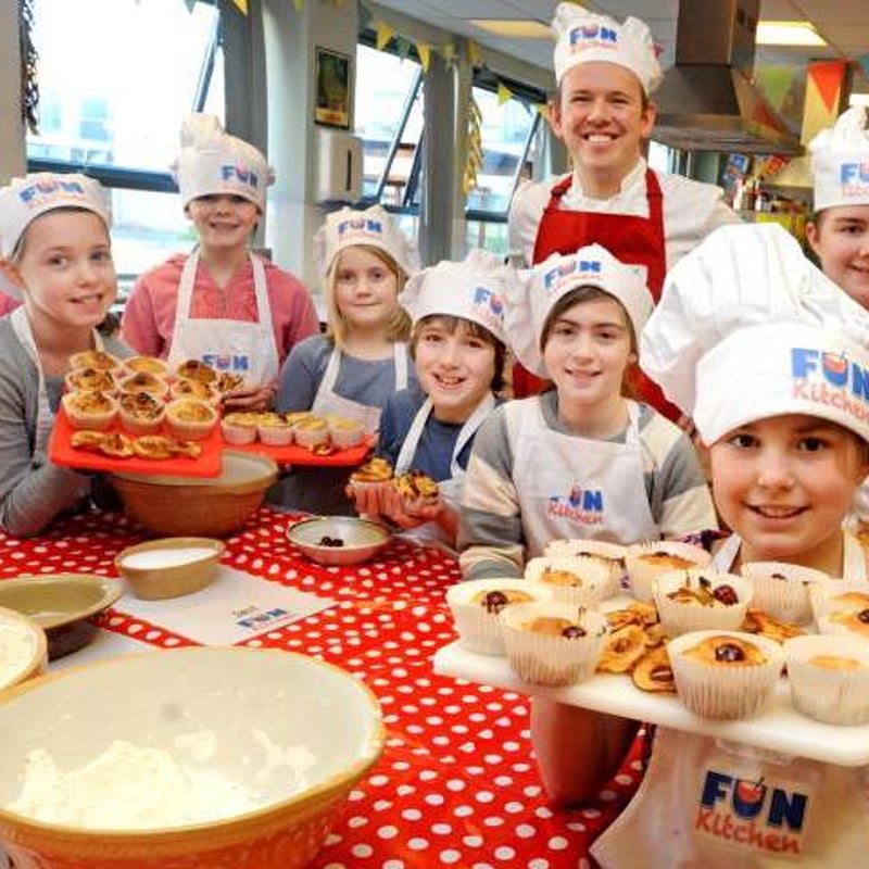 Cake Decorating Party